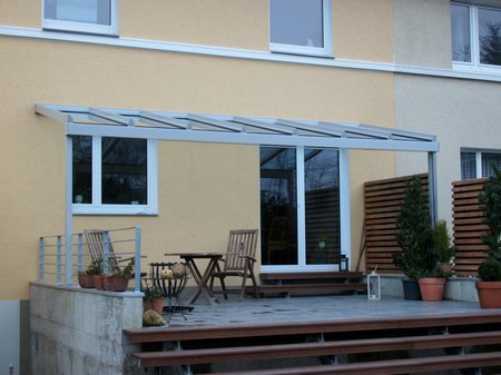 Terrassenueberdach und Treppen .JPG